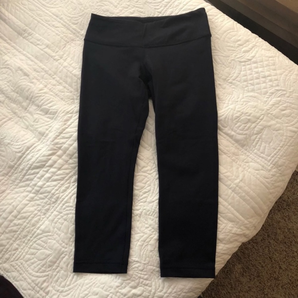 Lululemon crops